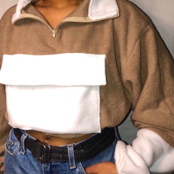 Cropped Fleece Sweater - Picture 2 of 4